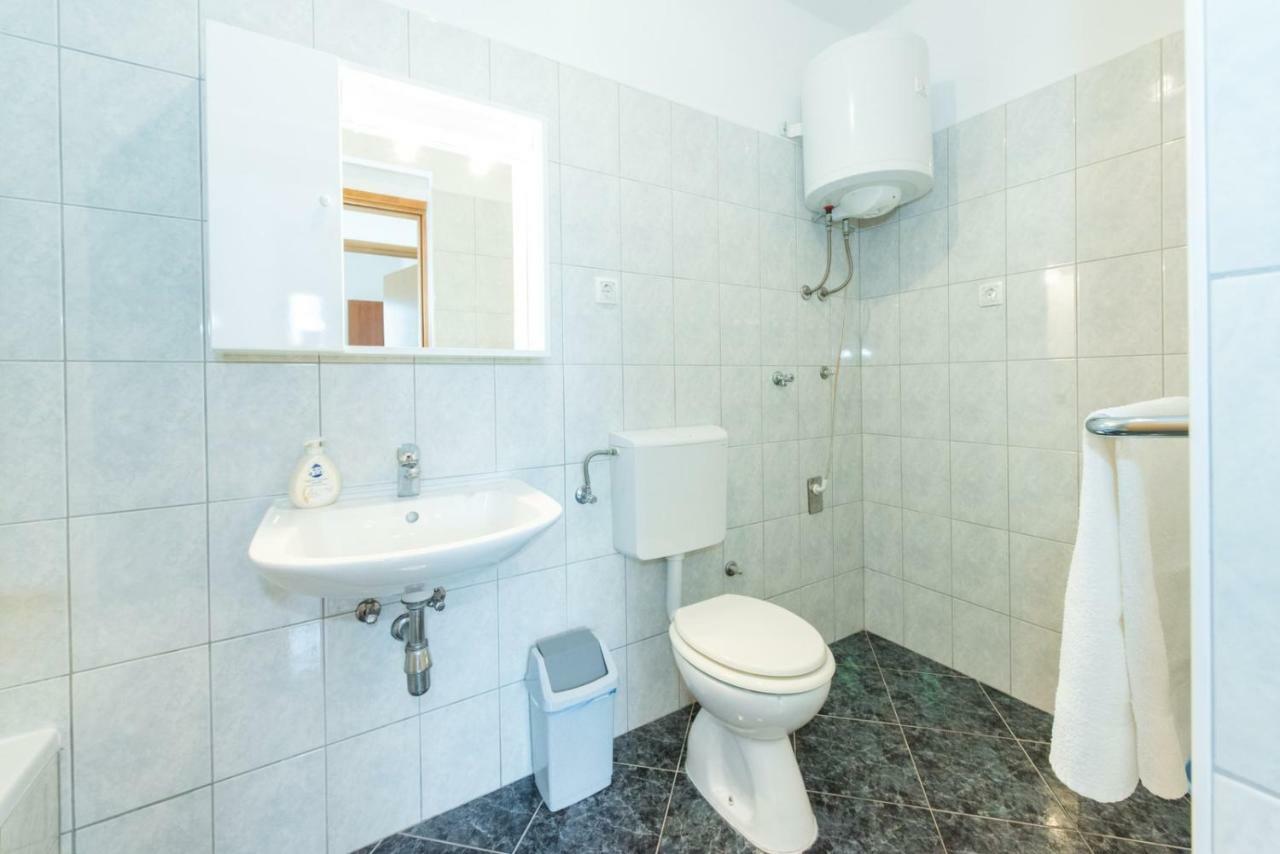 Apartments Maco Петрчане Экстерьер фото
